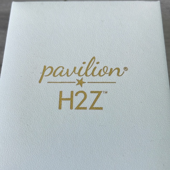 Gold Heart Necklace 💕 - Picture 6 of 7